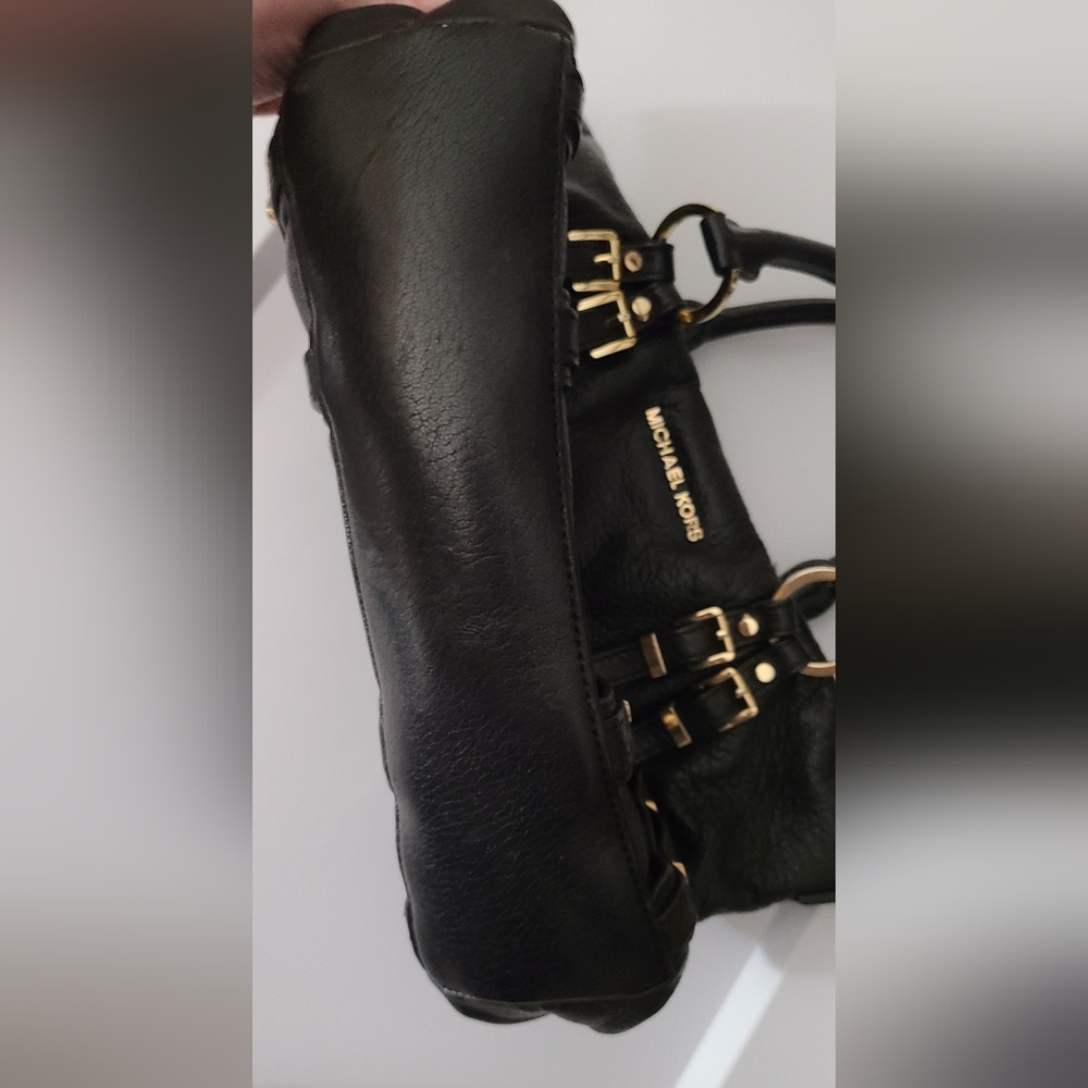 Michael Kors Black Leather Pebbled Purse Gold Hardware Studded Buckles Euc Clean - Picture 9 of 16